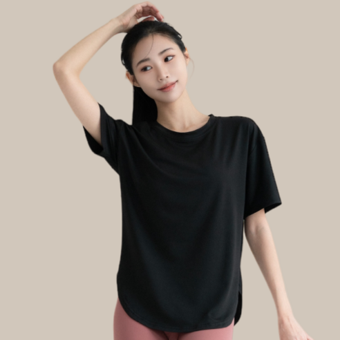 찰랑이는 편안함, 루나인 슬림핏 반팔티로 완성하는 자유로운 하루