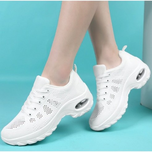 비티즈 여성 에어로빅 줌바 댄스화 키높이 4CM 굽 쿠션 발이편한 운동화 런닝화 겸용, 225, 화이트