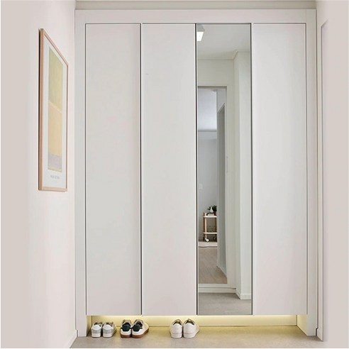 현관에서 매일 아침 전쟁 같은 시간을 보내는 당신에게 한샘 신발장