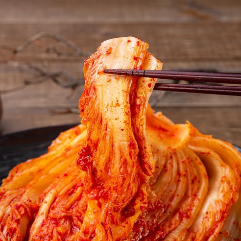 시간이 빚어낸 깊은 맛, 전라도식 숙성 묵은지로 우리 집 밥상을 업그레이드하세요.