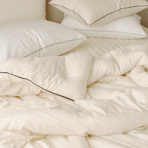 자연 친화적이고 기능성 있는 띵스룸 크림슈 이불