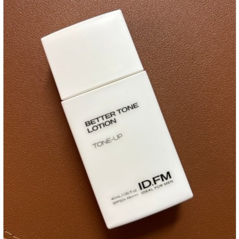 거울 앞에서 잠시 멈칫했던 순간들 아이디얼포맨비비