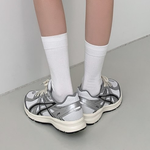 매일 신어도 발이 편안한 아식스 조그100S