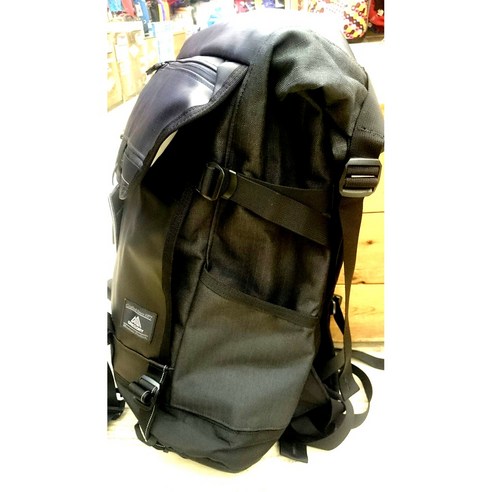 gregory 28l avenues i-street backpack Gregory Avenues I-Street 28L 多功能夾層設計耐磨材質- 小型背包(30L 以下)
