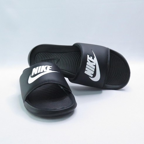 집 안팎 어디든 발끝까지 편안한 여름