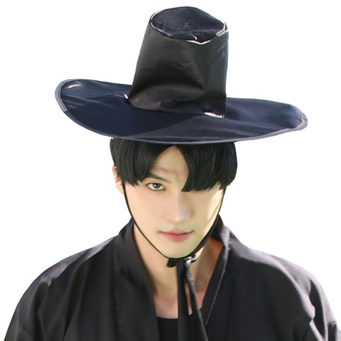 할로윈 밤, 평범함 속에 숨겨진 당신의 특별함을 깨울 시간 저승사자갓