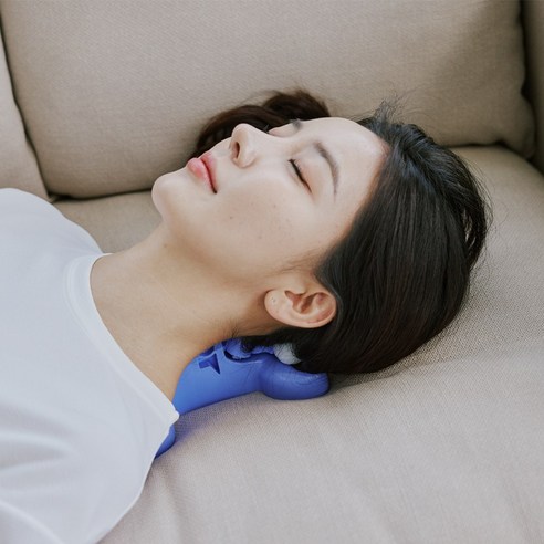 뭉친 목과 어깨, 넥프로 마사지기로 시원하게 풀어보세요