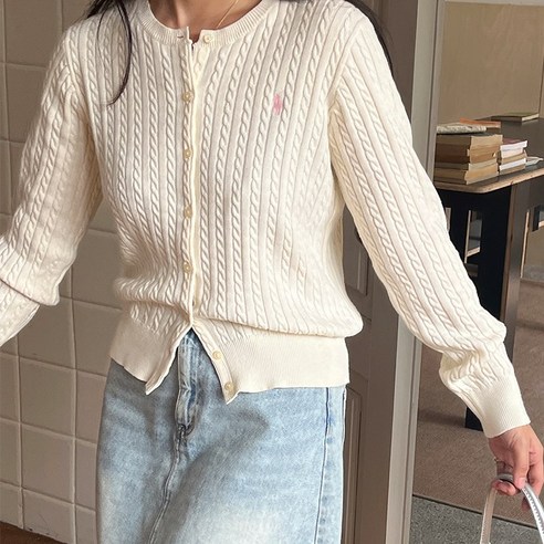 폴로랄프로렌 화이트 꽈배기 가디건, 당신의 스타일을 빛내다