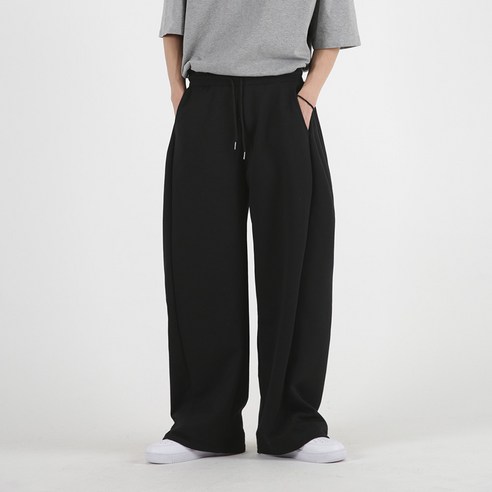 스타일과 편안함, 그리고 가성비까지 모두 갖춘 오버나인 와이드 트레이닝 팬츠!