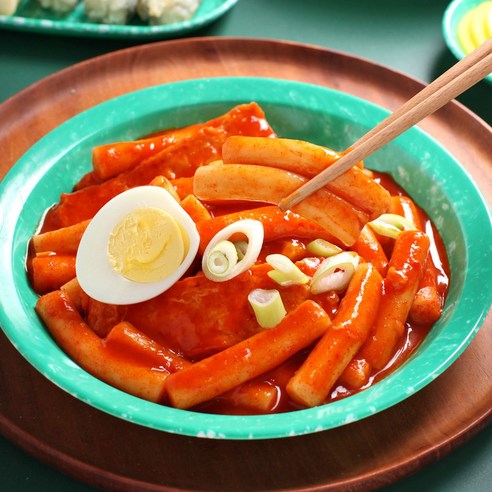 집에서도 간편하게, 맛있는 떡볶이의 즐거움을 대한 떡볶이로 만나보세요.