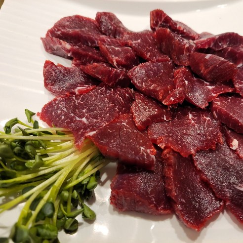 집에서도 셰프처럼, 특별한 날을 위한 한우 뭉티기 육사시미를 만나는 방법