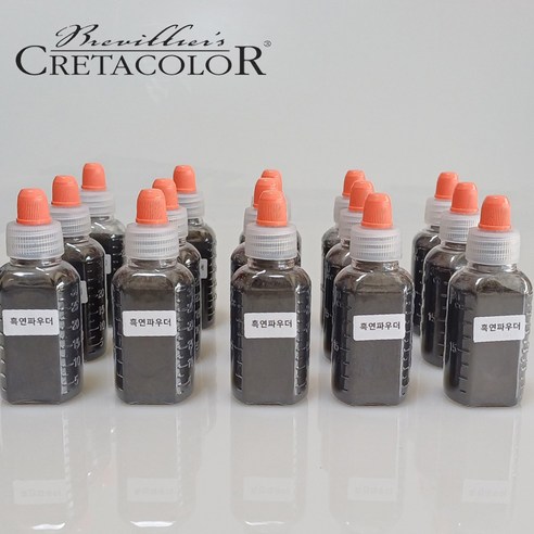 찰나의 영감을 놓치지 않는 섬세한 흑연 파우더의 마법