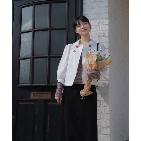 론론 DOUBLE BUTTON PUFF SLEEVE JACKET WHITE