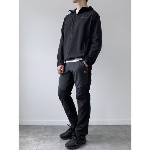 봄바람도 든든하게, 스타일까지 챙기는 경량 윈드브레이커