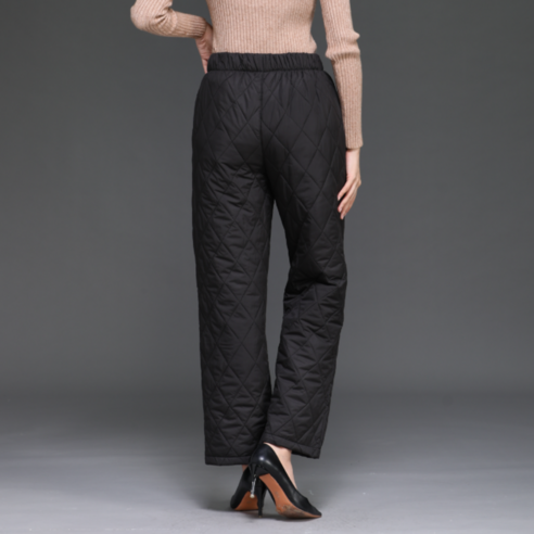 겨울철 따뜻함과 스타일을 동시에 잡은 여성용 폭신 패딩바지