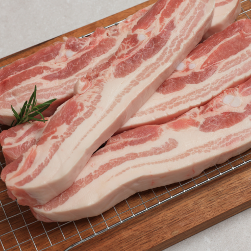 [한땀갈비] 부드럽고 육즙 가득한 삼겹살