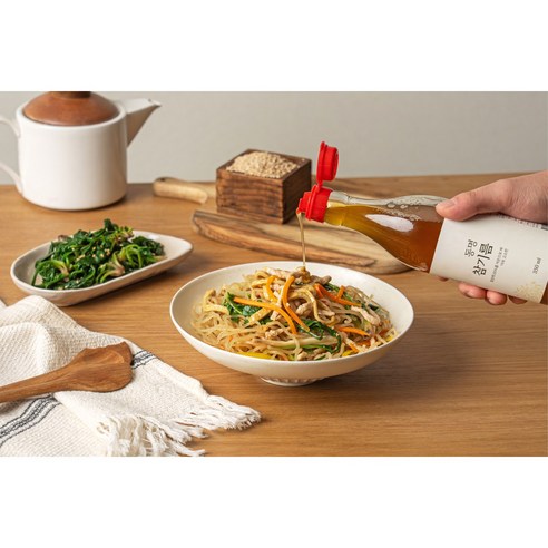 동명 저온 압착 고소한 통참깨100% 방앗간 참기름 후기 분석 - 맑은 기름 빛깔