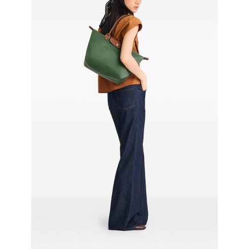 우아함과 실용성을 겸비한 롱샴 미디엄 르 플리아쥬 토트 백