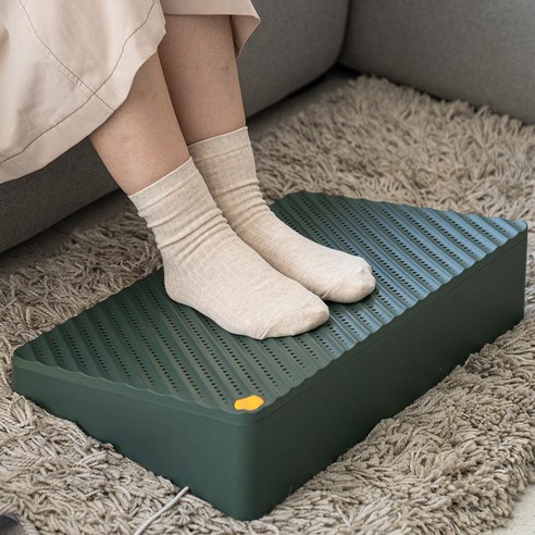 차가운 발을 녹이는 따뜻함, 바툼 원적외선 발난로와 함께!