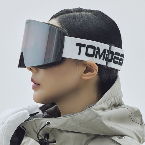 흐릿한 시야는 이제 그만! 설원에서 당신의 눈을 지켜줄 고글