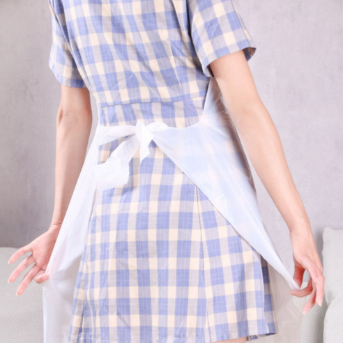 일회용 비닐앞치마로 위생적이고 편리한 주방 환경 조성