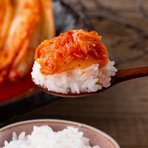 시간이 빚어낸 깊은 맛, 전라도식 숙성 묵은지로 우리 집 밥상을 업그레이드하세요.