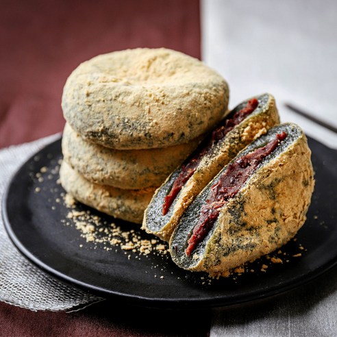 바쁜 아침, 든든함을 채워줄 콩쑥개떡으로 활력을 되찾으세요