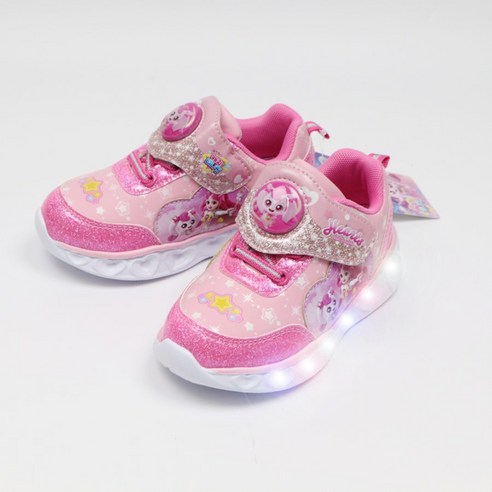 밤길도 신나는 걸음으로! 우리 아이 발걸음에 반짝임을 더해줄 비밀 티니핑운동화