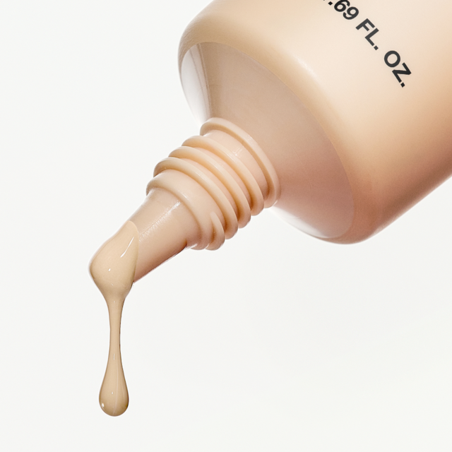 아누아 매트 벗 글로우 커버베이지 이미지 4