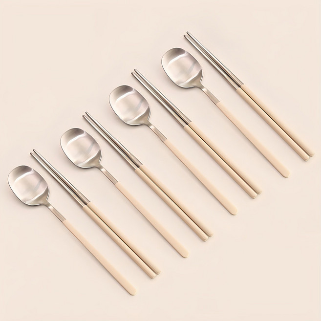 달팽이리빙 퀴진드마망 순수 4인 커트러리, 크림화이트, 숟가락 4p + 젓가락 4p, 1세트