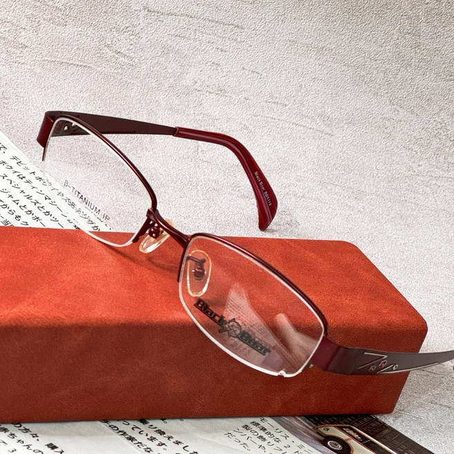 Black Boar 半框純鈦光學眼鏡框 BB5119