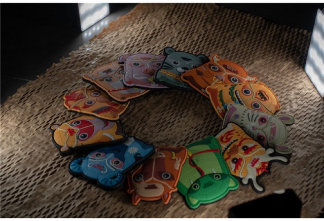 Mystery ranch 神秘農場 生肖3D立體魔鬼氈臂章, 多色