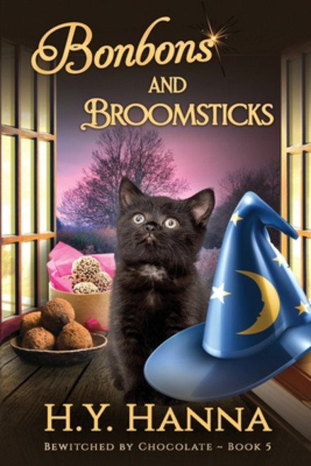 (英文圖書) Bonbons and Broomsticks (LARGE PRINT): Bewitched By Chocolate Mysteries - Book 5 平裝版, H.Y. Hanna - Wisheart Press, 英文