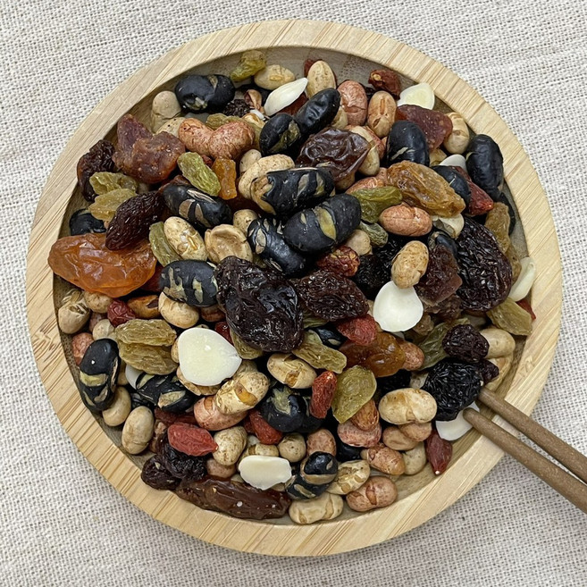 信全 養生果仁 (紅麴 黃豆 黑豆 青葡萄乾 枸杞 南杏 黑葡萄乾), 1個, 300g