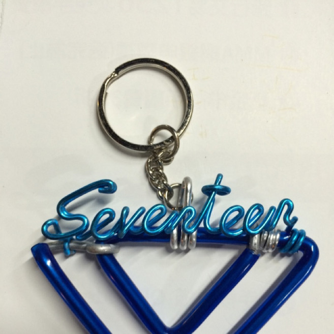 Seventeen 手工鋁線折字鑰匙圈, 藍色, 1個