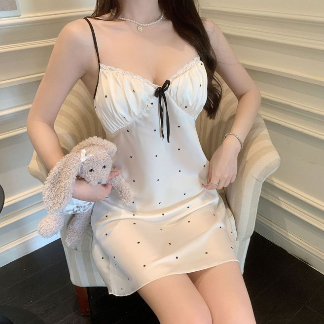 午夜衣櫥 附胸墊冰絲緞面睡衣