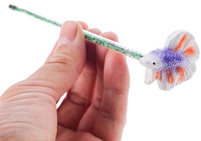 臥水族 鬥魚棒 新款樹脂趣味互動展尾訓練玩具, 紫色, 1個