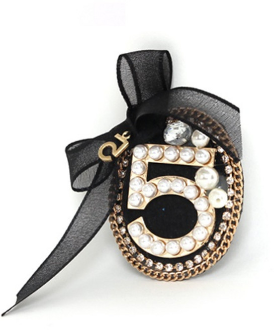 크리스크라운 넘버5 체인 리본 브로치