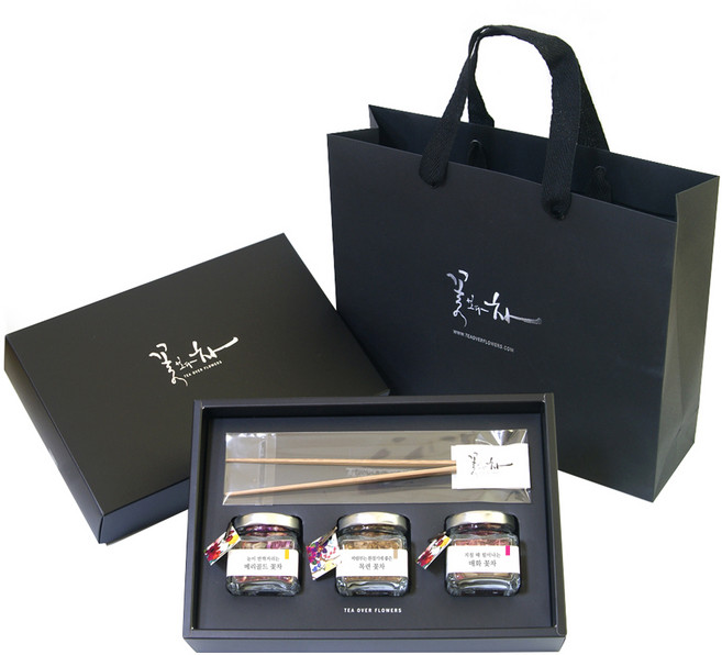 꽃보다차 아담한 꽃차 선물세트, 메리골드꽃 4g + 목련꽃 1.5g + 매화 5g + 차집게 + 쇼핑백, 1세트