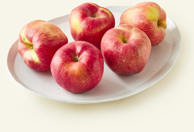 새벽시장 가락시장 못난이 빨간사과, 1개, 1.5kg(대과, 4~5입)