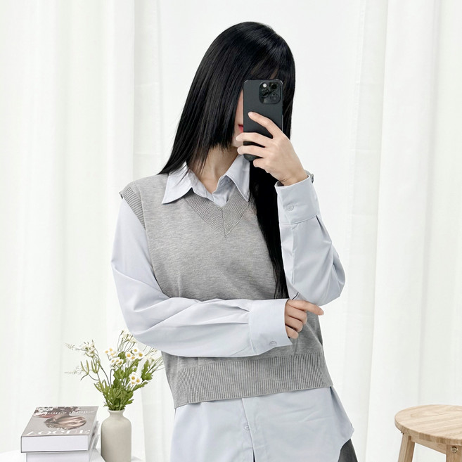 피어니스트 브이넥 오버핏 니트 베스트