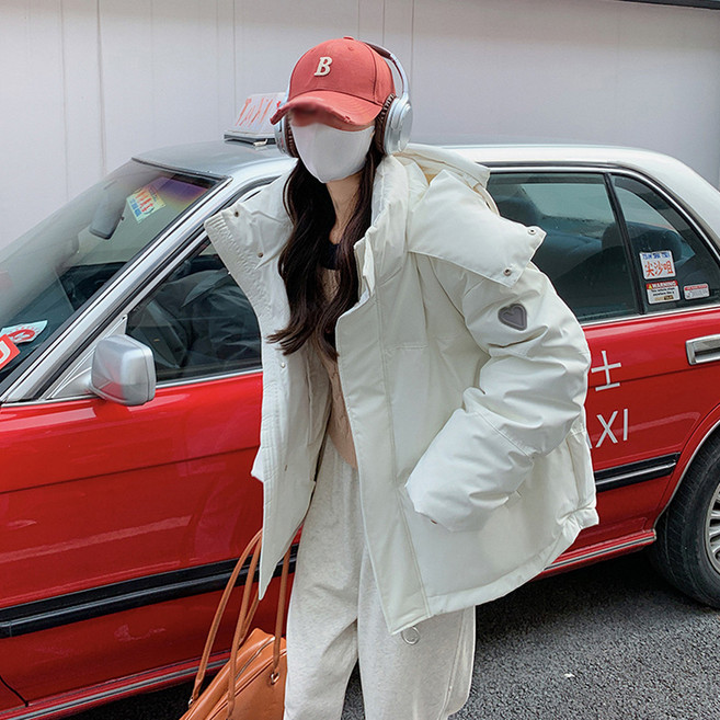 MarketA 女性愛心貼飾寬鬆羽絨外套