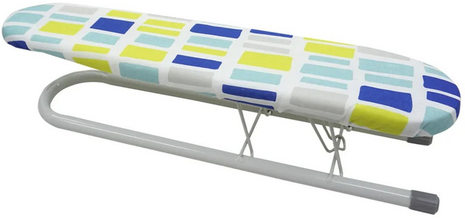 雙手萬能 桌上型透氣式燙衣板 採用透氣棉布 可拆洗 耐高溫耐蒸氣 耐潮濕 輕量設計 摺疊收納不占空間, 顏色隨機