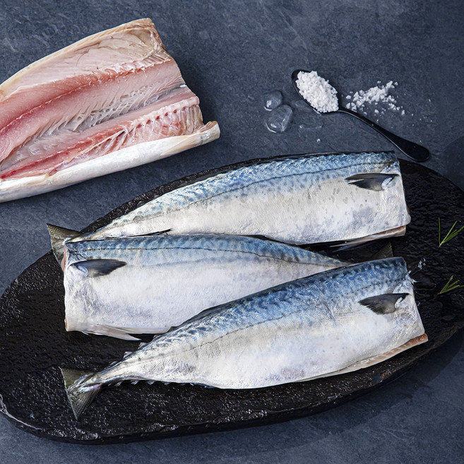 부산 13번 중매인 생물 구이용 소금간 고등어 중 (4미~5미), 1kg, 1개