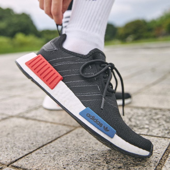 adidas 愛迪達 男款 NMD R1 運動鞋