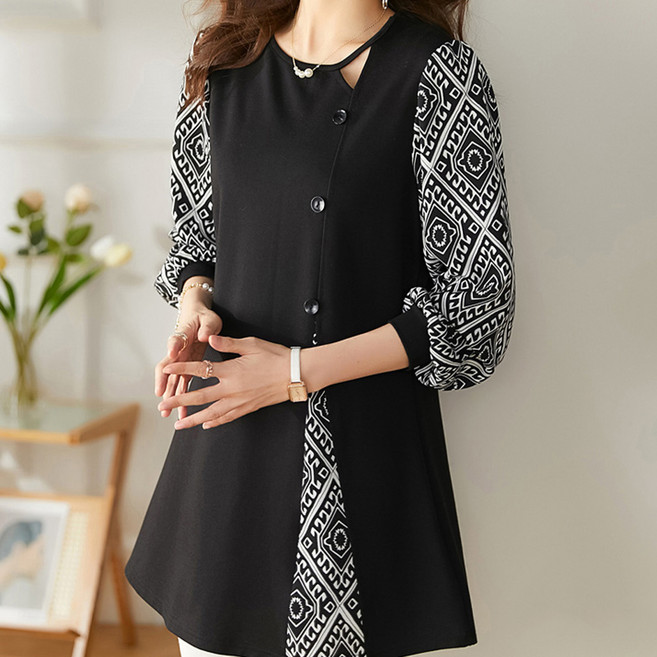 ATTERLIC 女款寬鬆版型圖案撞色開衩設計鈕扣長袖T恤 02823