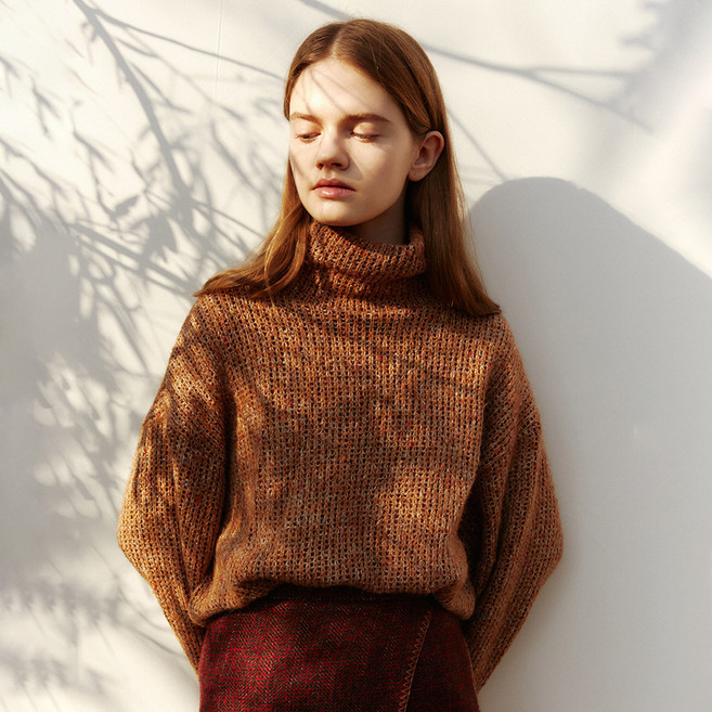 1159스튜디오 여성용 A3 HOMESPUN TURTLENECK KINT