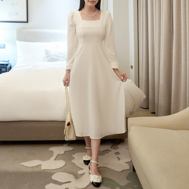 Elsso 赫本風方領A字長袖長版洋裝, 白色