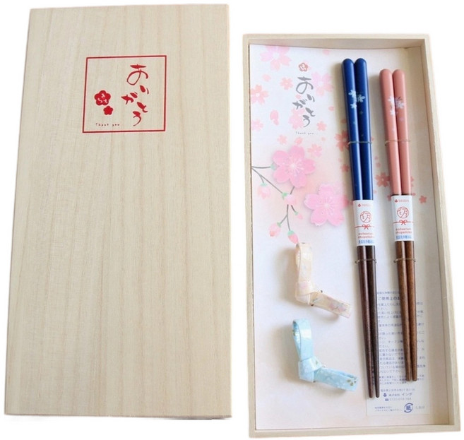 Ishida 帶筷架的筷子 泡桐木盒裝日本製 石田禮盒 23 x 21mm, 藍色 + 粉色, 筷子 + 筷架, 1組