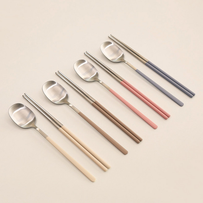 달팽이리빙 퀴진드마망 순수 4인 커트러리, 크림화이트 + 브라운 + 핑크 + 그레이, 숟가락 4p + 젓가락 4p, 1세트